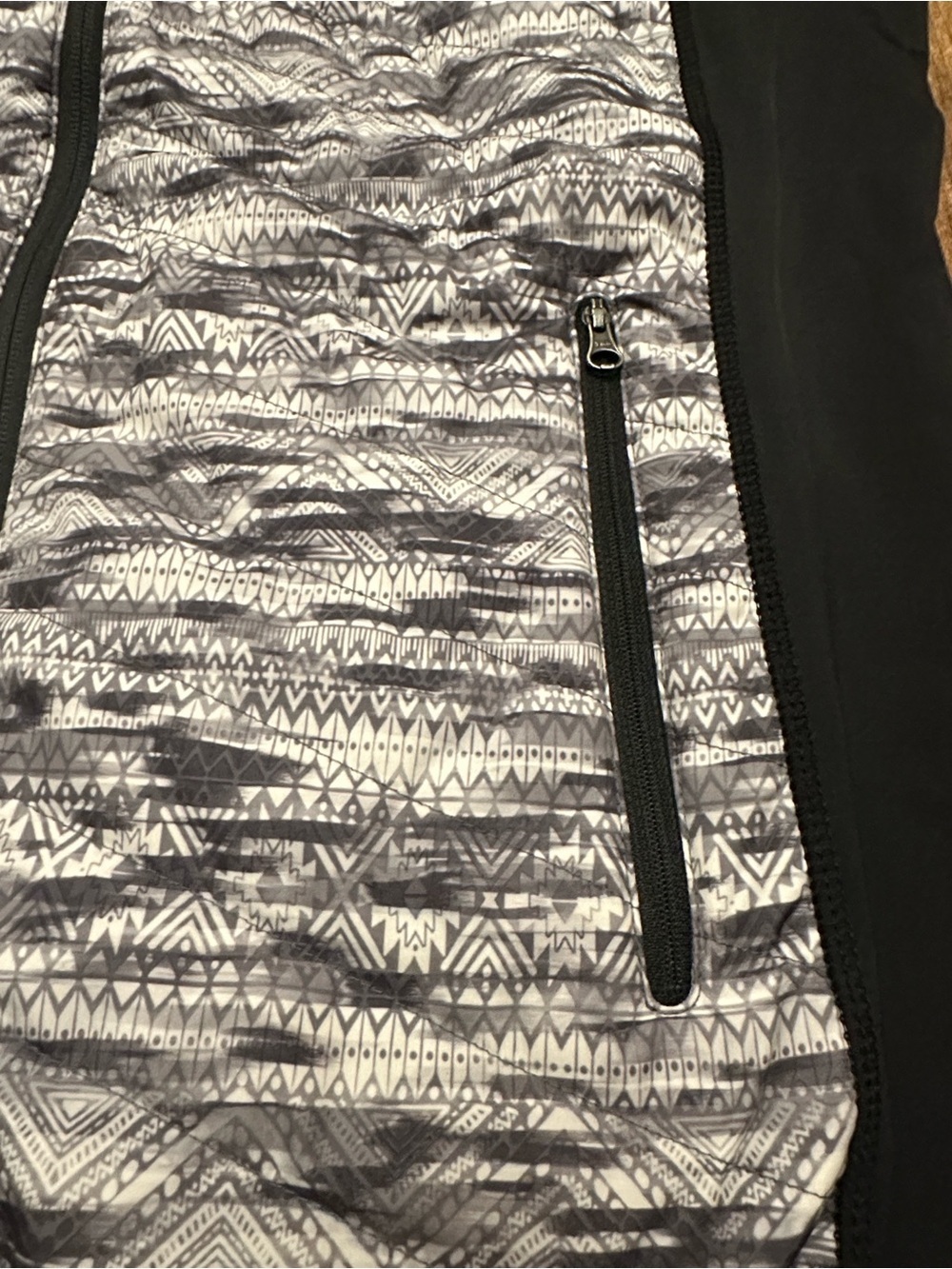 Marmot Black & Gray Patterned Softshell Jacket - Picture 3 of 6
